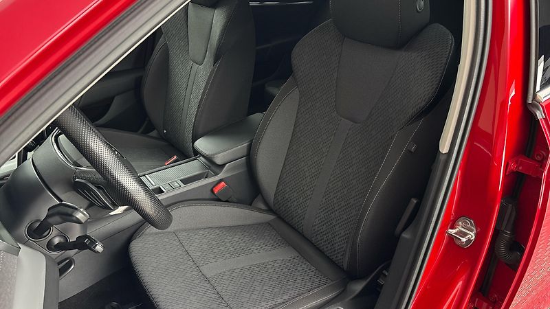 Škoda Octavia 2.0 TDI DSG Style Combi - fotka 15 z 26