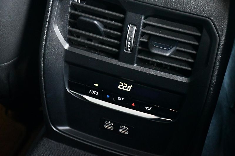 BMW Řada 4 420d xDrive M-SPORT ČR 1.MAJ - fotka 22 z 46