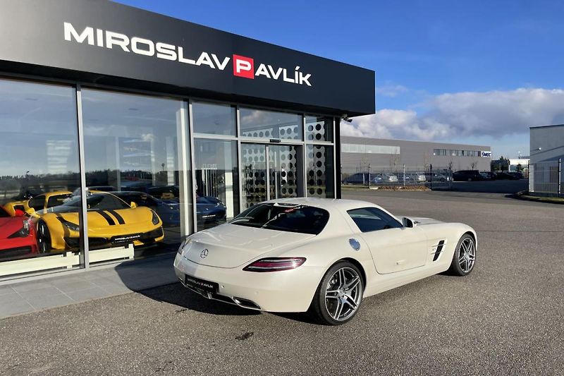 Mercedes-Benz SLS AMG B&O - fotka 6 z 15