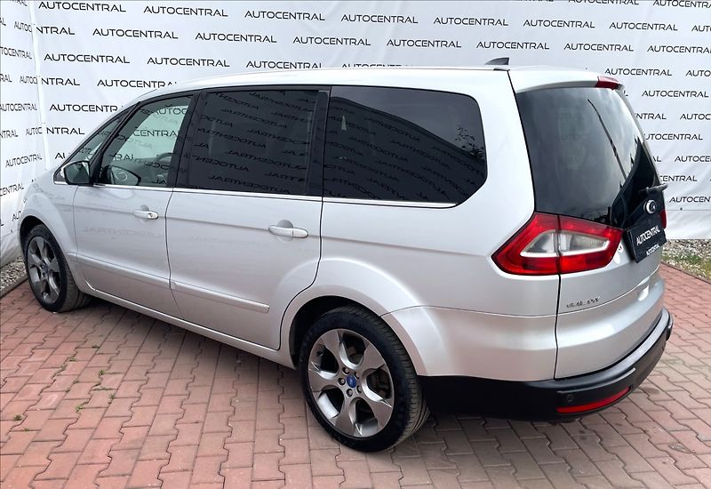 Ford Galaxy 2,0 TDCi,103kW,Titanium - fotka 4 z 27