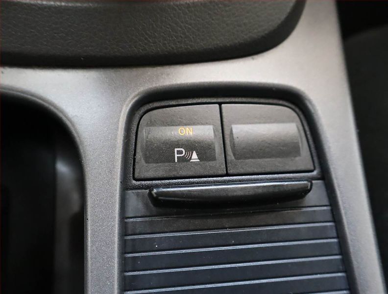 Ford C-MAX (2010) Ghia 1.6 TDCi, nová STK - fotka 13 z 18