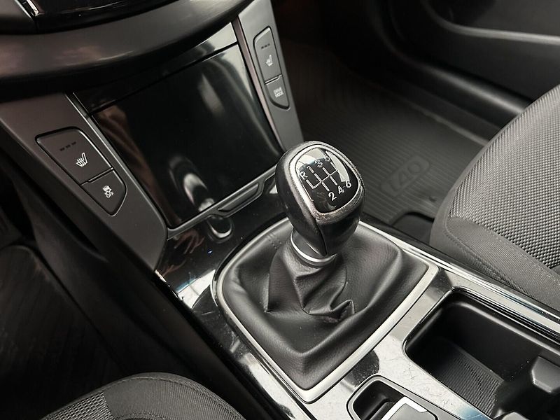 Hyundai i40 1.7 CRDI Experience - fotka 18 z 24