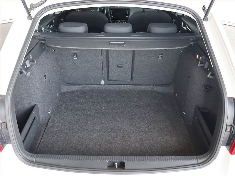 Škoda Octavia (2017) 1.4 TSI, Tempomat - fotka 13 z 22