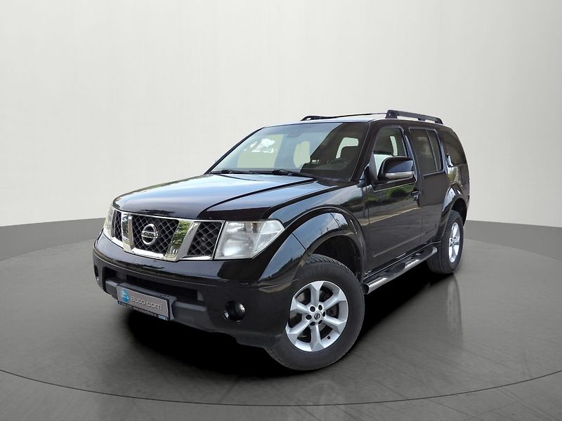 Nissan Pathfinder 2.5dCi 126kW Manuál Style - fotka 29 z 29