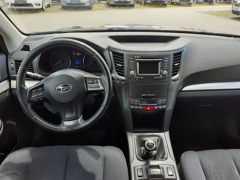 Subaru Outback (2013) 2.0 D 4x4 110 Kw - fotka 7 z 34