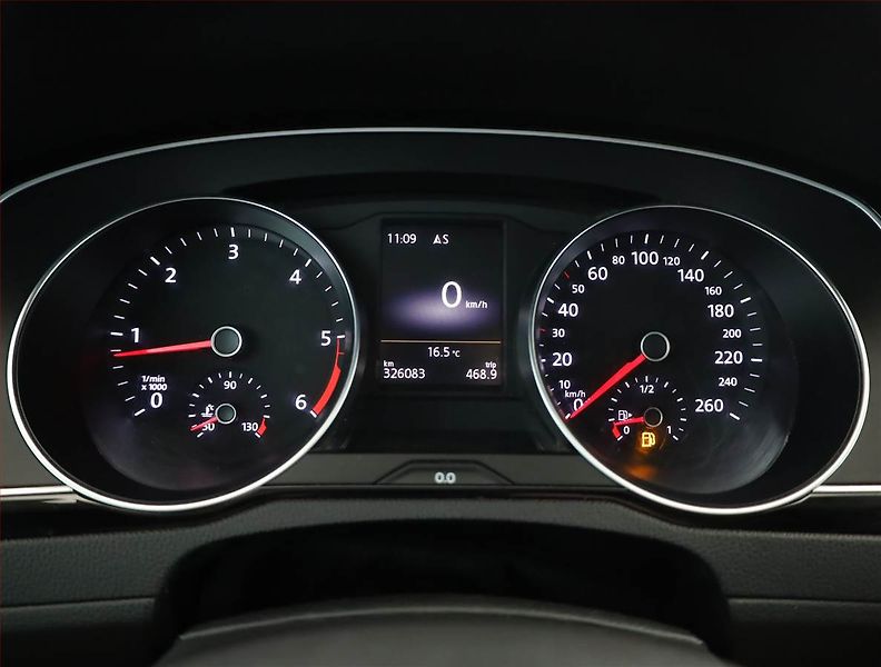 Volkswagen Passat (2016) 2.0 TDI, Navi, Tempomat - fotka 9 z 18