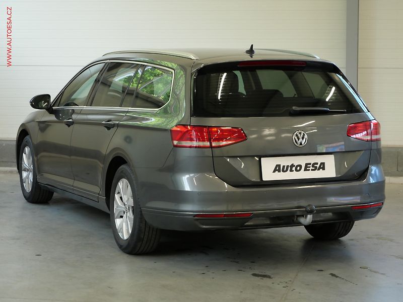 Volkswagen Passat (2015) 2.0 TDi, DSG, park.asist - fotka 6 z 21
