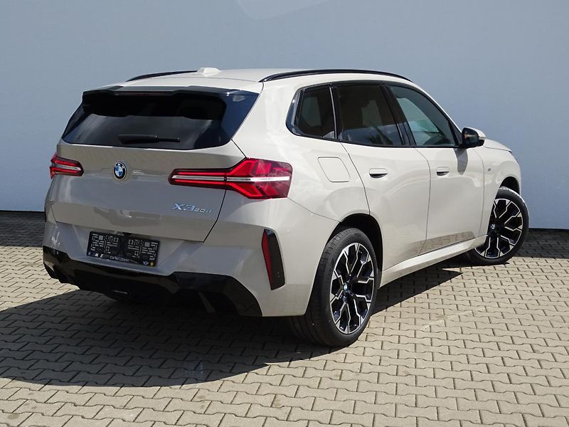 BMW X3 xDrive20d - fotka 3 z 7