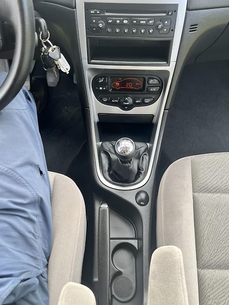 Peugeot 307 2.0HDI 66KW,PANORAMA,TZ,1MAJDR - fotka 40 z 46