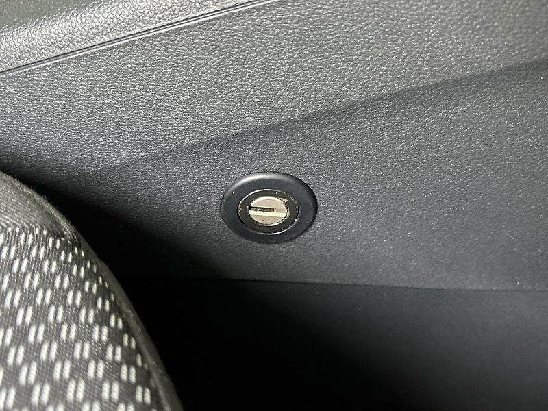 Škoda Octavia Ambition - fotka 26 z 28