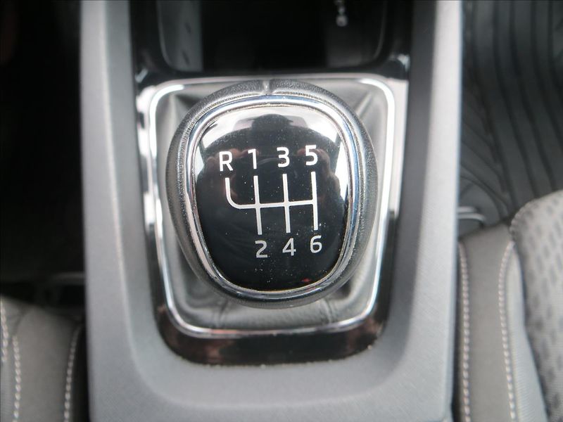 Škoda Octavia 2,0 TDI Style ČR - fotka 14 z 22