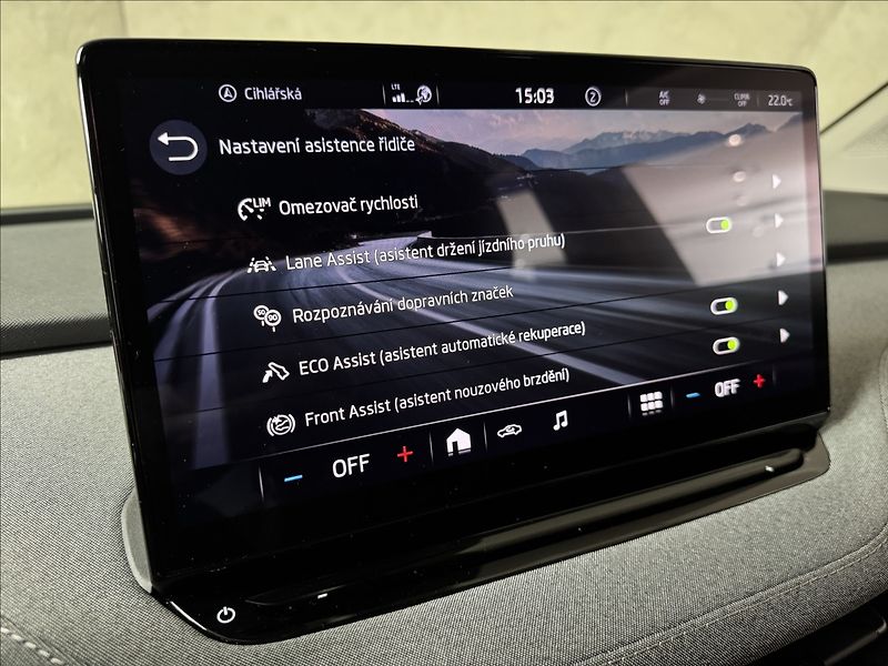 Škoda Enyaq 60 LED Matrix Kamera PDC - fotka 25 z 44