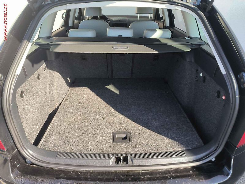 Škoda Octavia (2011) 2.0TDi, ČR, servis.kniha - fotka 7 z 23