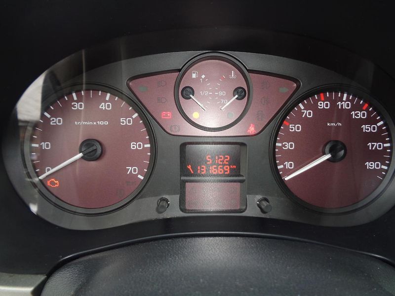 Citroën Berlingo 1,6 HDI  Multispace - fotka 11 z 17