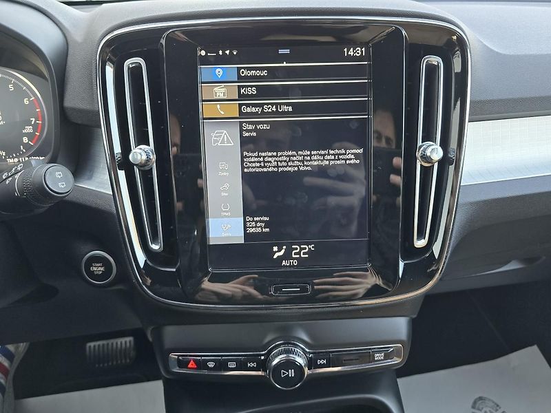 Volvo XC40 - fotka 21 z 43