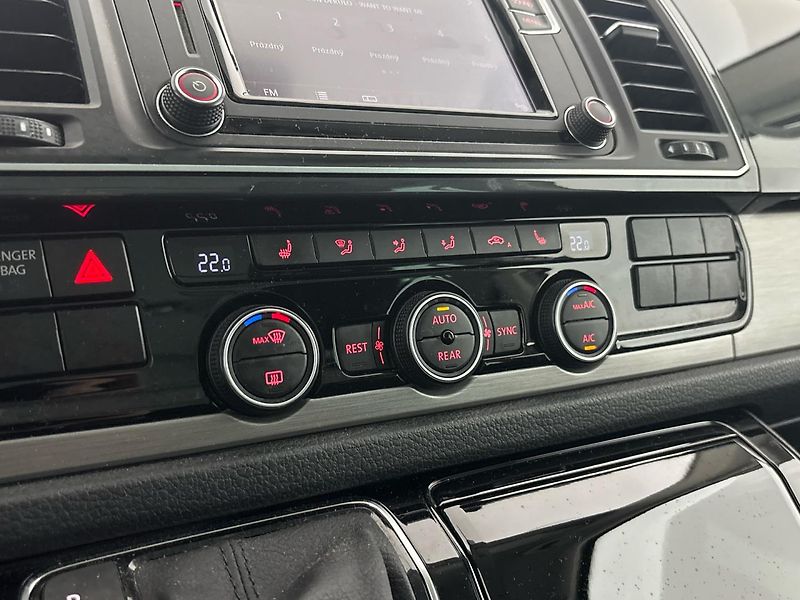 Volkswagen Multivan Comfortline DSG - fotka 19 z 28
