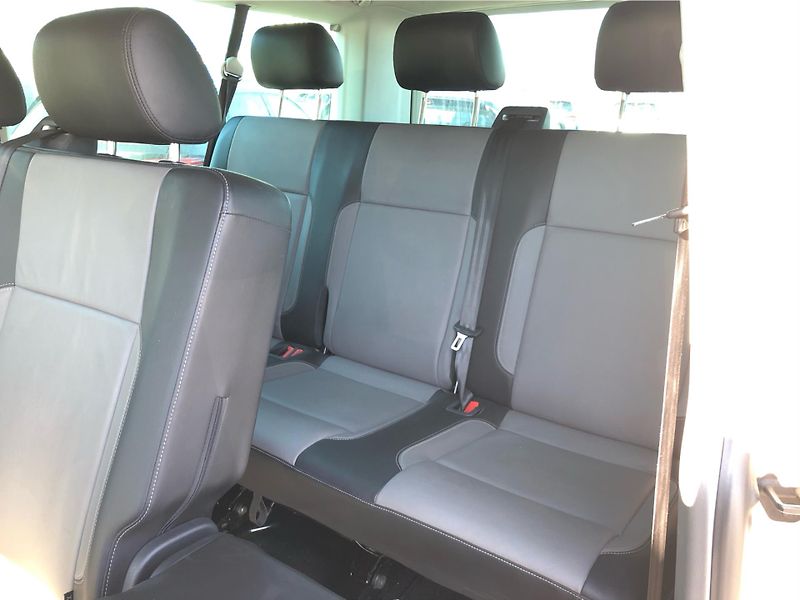 Volkswagen Caravelle 2,0 TDI 4motion Highline - fotka 13 z 29