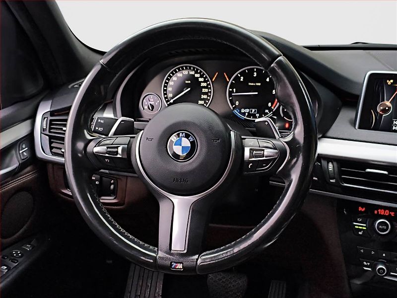 BMW X5 (2015) xDrive30d, 4X4, Automat - fotka 16 z 16