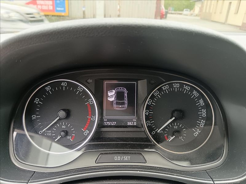 Škoda Fabia 1,2 TSi DSG  Joy - fotka 24 z 24
