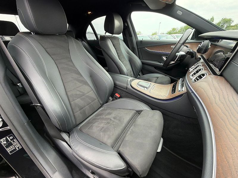 Mercedes-Benz Třídy E E 300de 4MATIC - fotka 28 z 39
