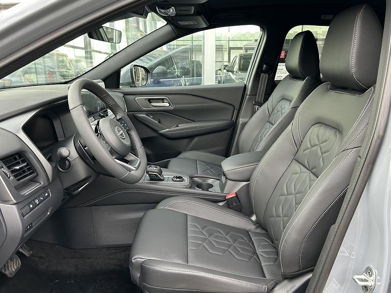 Nissan Qashqai (2025) 1.3T 158HP  X-TRONIC 4x4 TEKNA - fotka 4 z 12