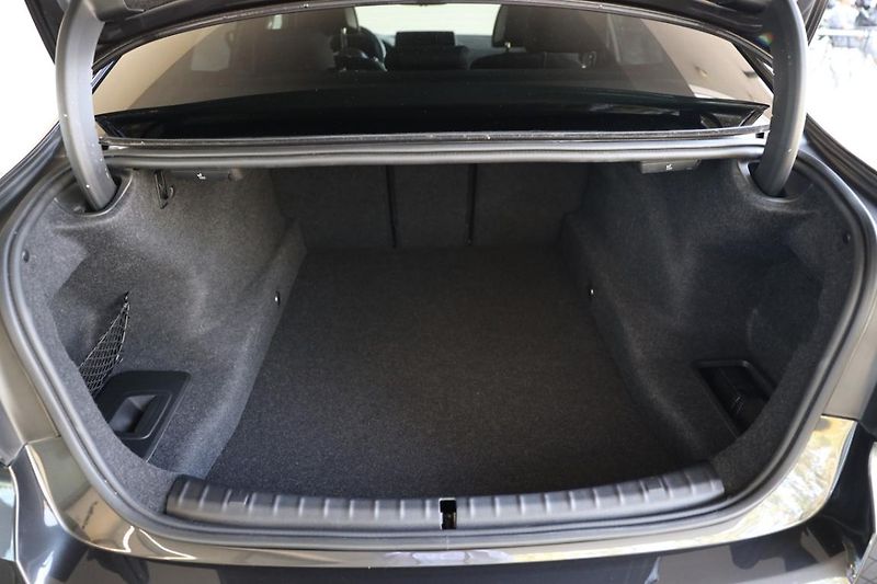 BMW Řada 5 530d xDrive Sedan - fotka 8 z 22