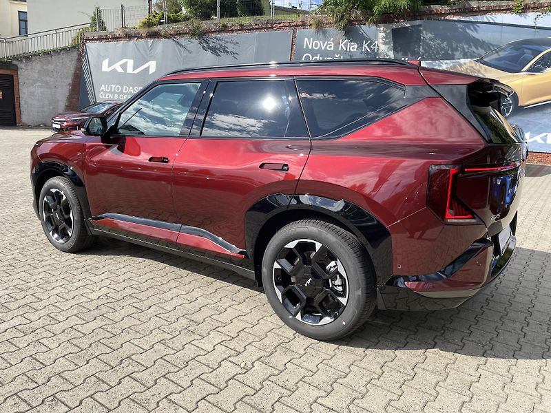 Kia EV5 (2026) 4x4 GT-Line EvoPark+Tech+PNS - fotka 5 z 29