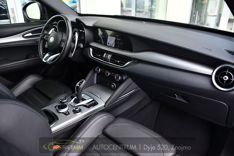 Alfa Romeo Stelvio 2.2 Diesel 16V 154kW ZADÁNO - fotka 15 z 54