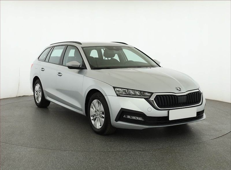 Škoda Octavia (2023) Ambition 2.0 TDI, ČR,1.maj - fotografie inzerátu