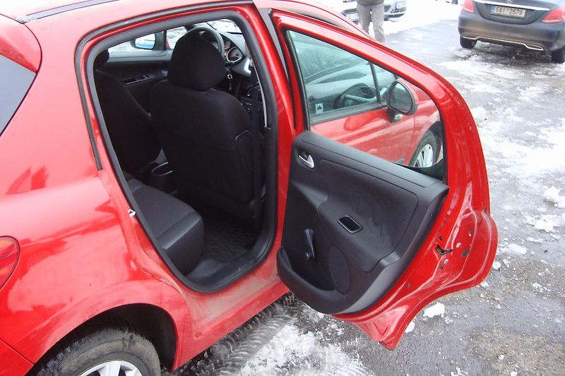 Peugeot 207 (2010) 1.4i, Zakoup.v ČR, Naj.70 Tis. - fotka 29 z 52