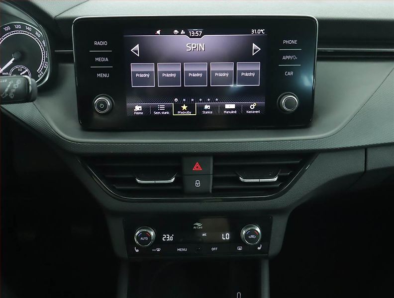 Škoda Kamiq (2022) Ambition 1.0 TSI, Serv.kniha - fotka 12 z 15