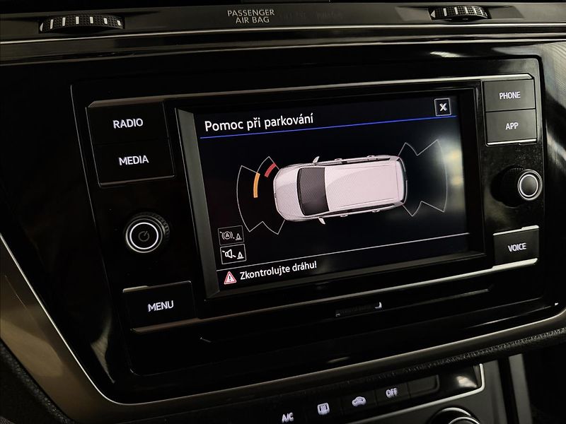 Volkswagen Touran 2.0TDI 2XKOLA 1MAJITEL 84KM! - fotka 24 z 37
