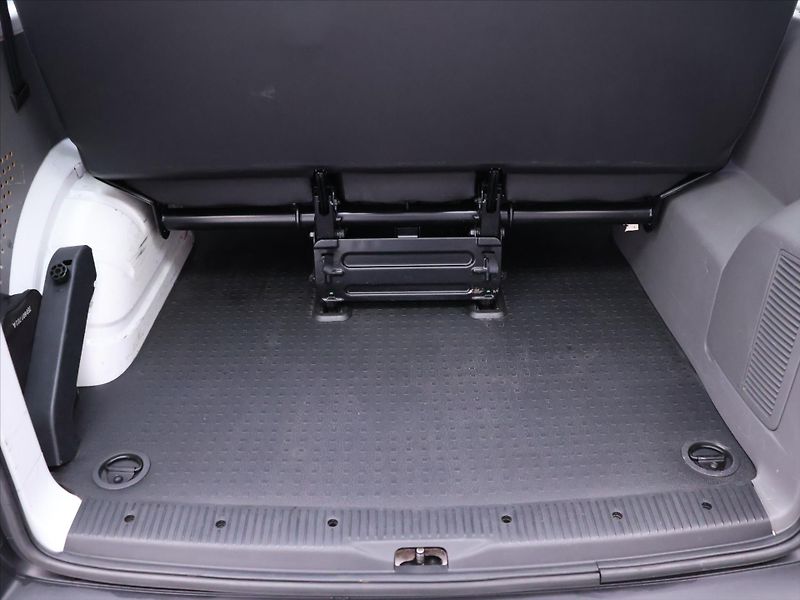 Volkswagen Transporter 2,0 TDI 9-míst Klima DPH - fotka 10 z 36
