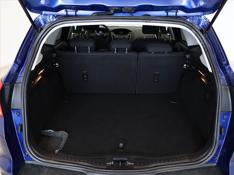 Ford Focus (2015) 1.0 EcoBoost, Automat - fotka 12 z 14