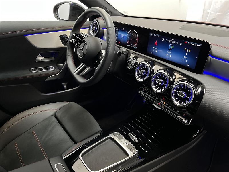 Mercedes-Benz CLA 200d Shooting Brake AMG Style - fotka 18 z 22