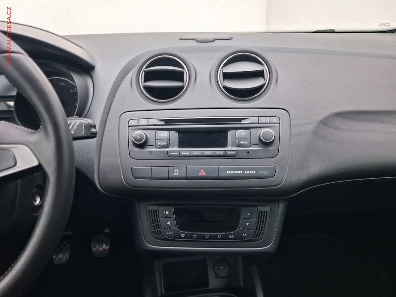 Seat Ibiza (2014) 1.2 TSi, Style, bixen, +kola - fotka 12 z 16
