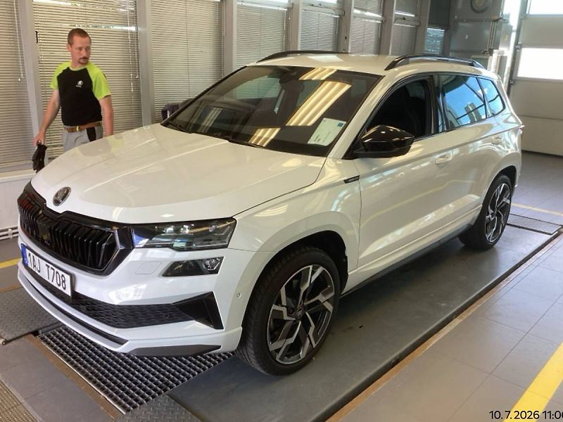 Škoda Karoq Sportline 2,0 TSI 140kW DSG7 4 - fotka 1 z 7