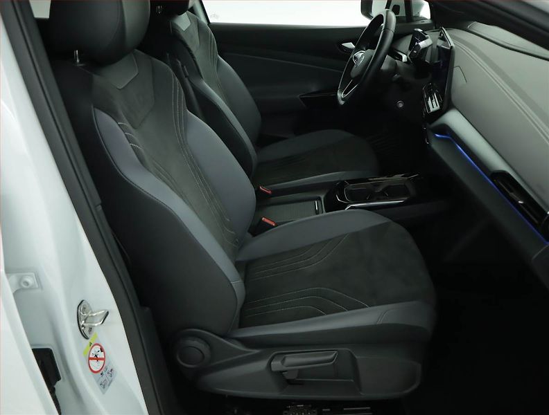 Volkswagen ID.5 (2022) Pro Perf. (82 kWh), SoH 94% - fotka 9 z 19