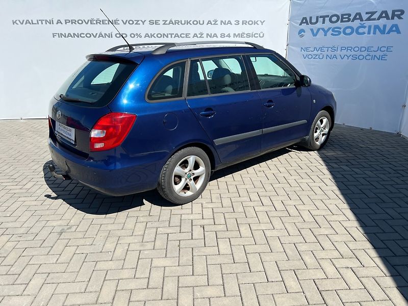 Škoda Fabia (2009) 1.4i 16V 63kW climatronic - fotka 4 z 23