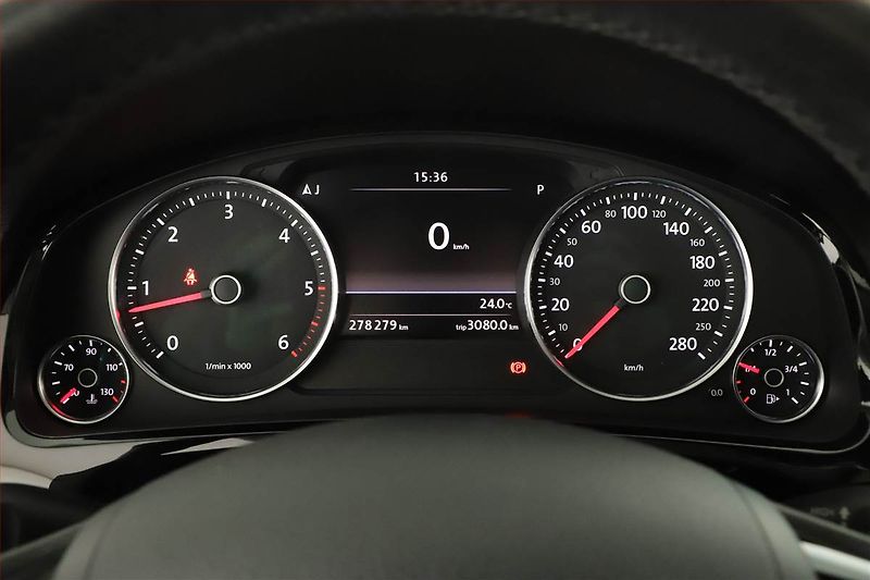 Volkswagen Touareg (2014) R-Line 3.0 TDI, 4X4, Automat - fotka 8 z 22