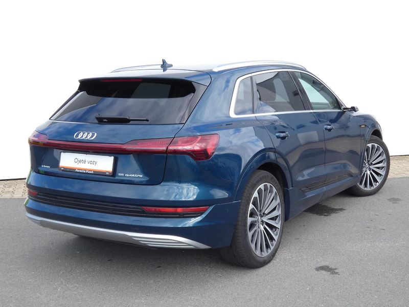 Audi e-tron (2020) 55 Quattro SoH100% - fotka 2 z 30