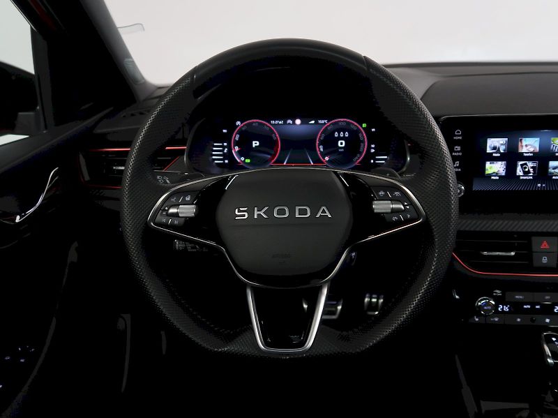 Škoda Kamiq (2026) MONTE CARLO 1.5TSI 110KW DSG - fotka 15 z 40