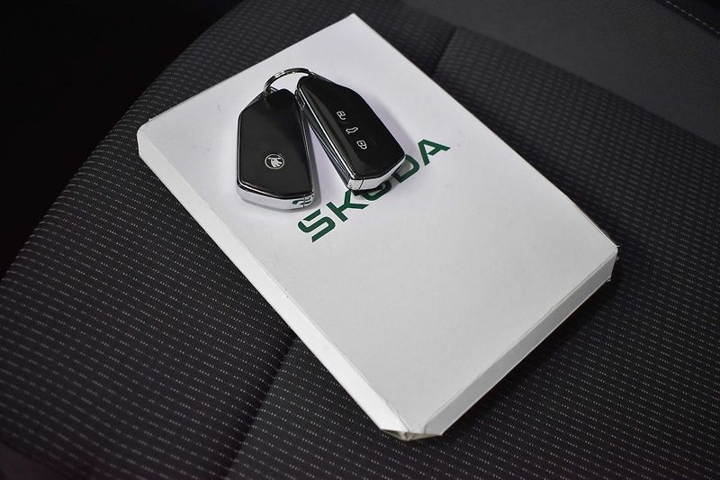 Škoda Octavia 2.0TDi*AMBITION*DPH*SERVIS - fotka 34 z 42