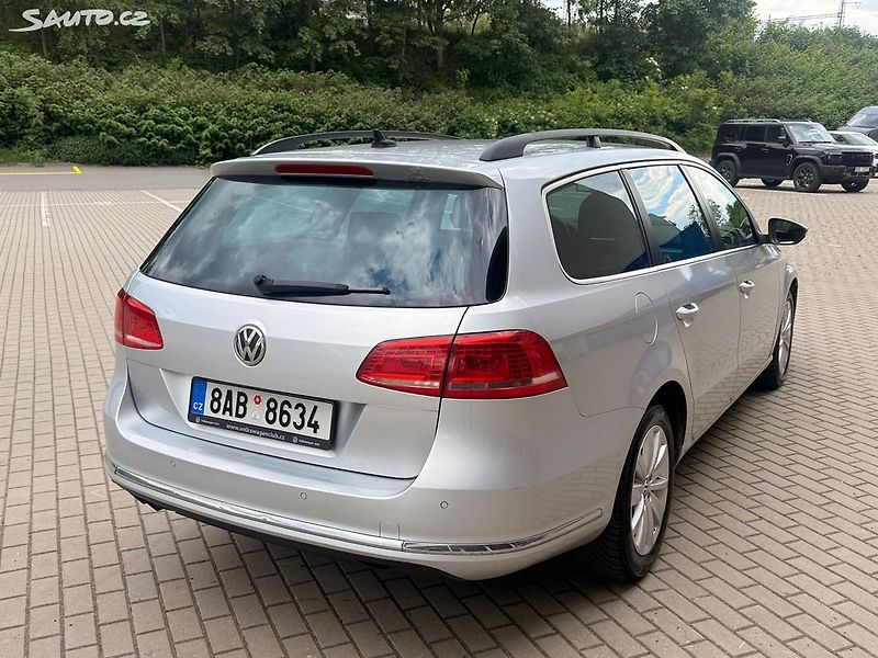 Volkswagen Passat (2011) 2.0TDI, 103kw - fotka 5 z 20