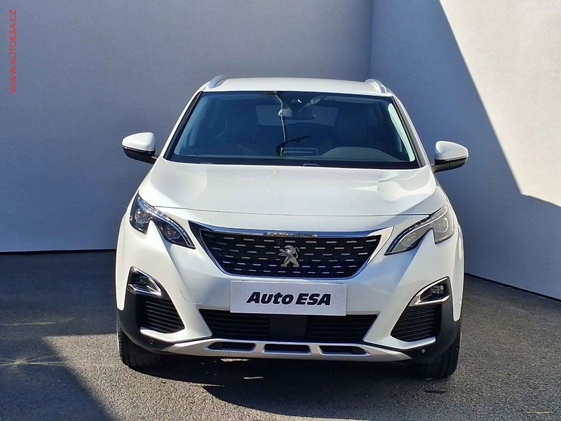 Peugeot 3008 (2019) 1.2PT, Allure, AT, LED - fotka 2 z 19