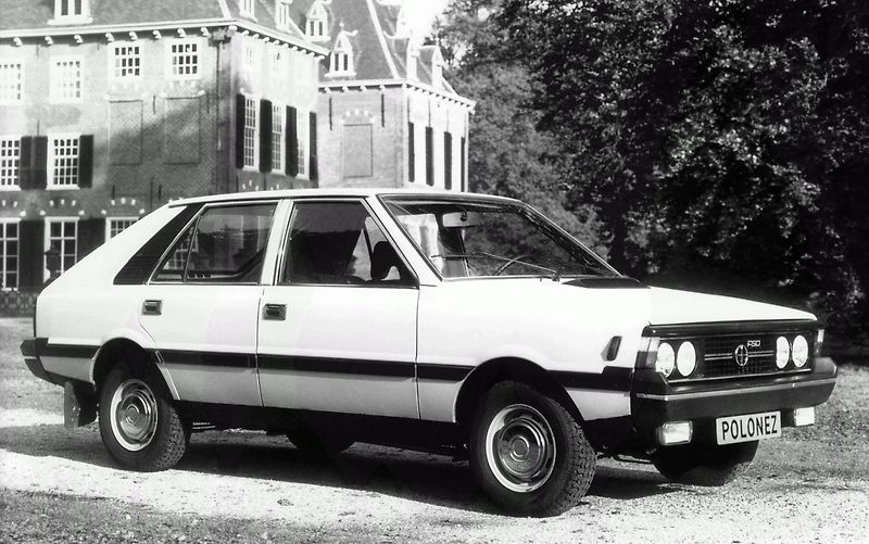 FSO Polonez se vyráběl mezi lezy 1978 až 2002