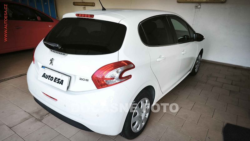 Peugeot 208 (2013) 1.2PT, ČR, AC, park.čidla - fotka 2 z 3