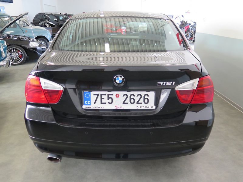 BMW Řada 3 (2008) 318i,klima,senzory,navi - fotka 3 z 27