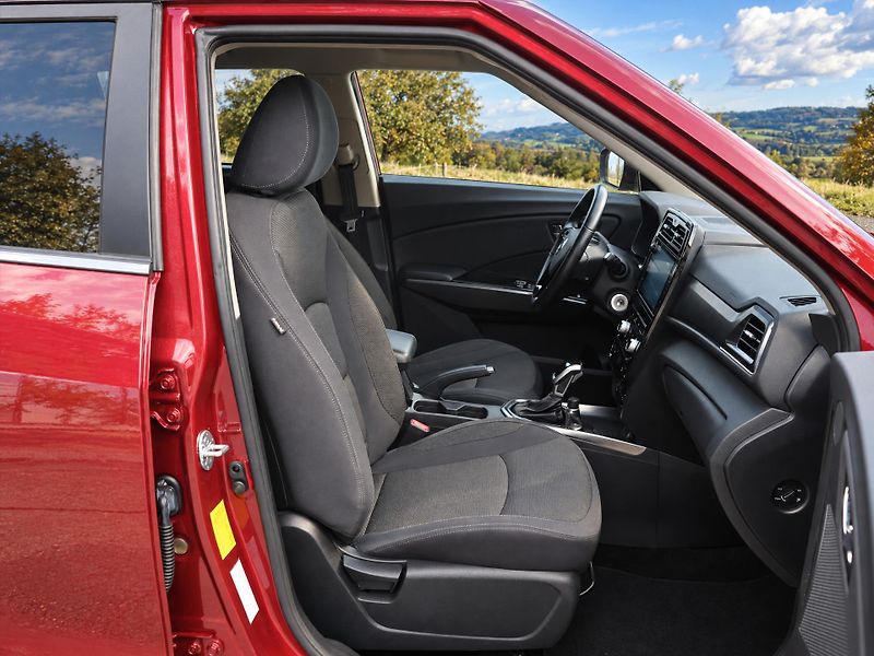 SsangYong Tivoli 1,5 T-GDI 120kW Grand Automat - fotka 12 z 33