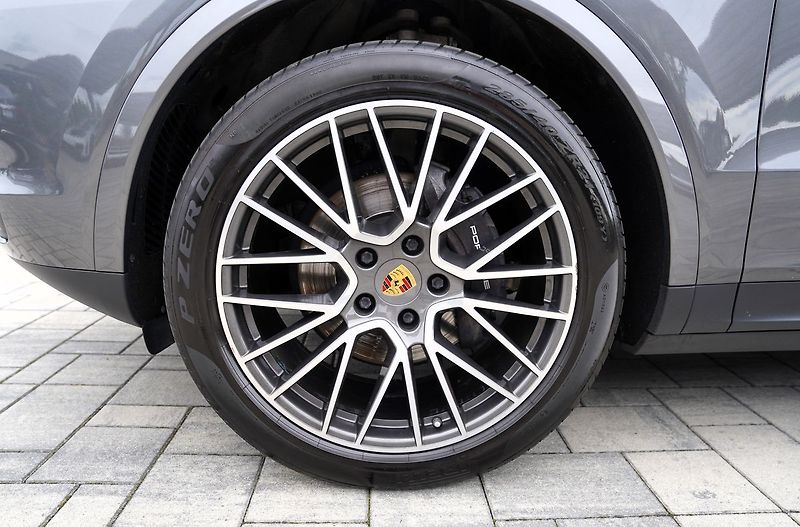 Porsche Cayenne 3.0 V6 Coupé/ČR/1.maj./340Ps - fotka 15 z 47